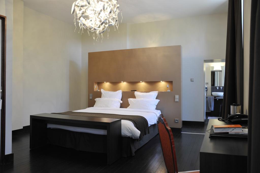 Chateau De Champlong Table Hotel **** Golf & Spa Villerest  Номер фото