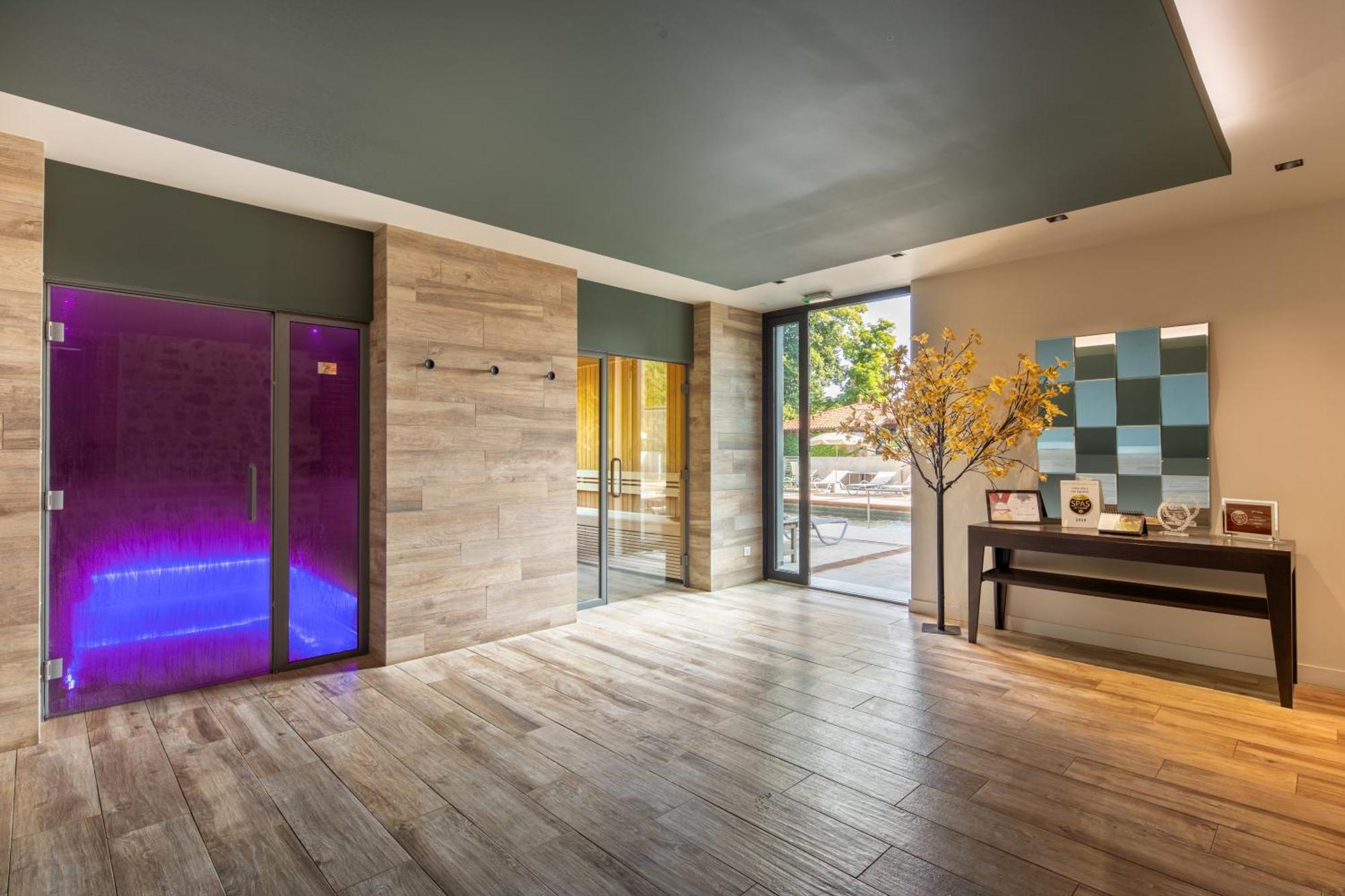 Chateau De Champlong Table Hotel **** Golf & Spa Villerest  Екстер'єр фото