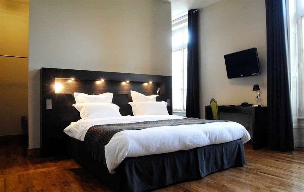 Chateau De Champlong Table Hotel **** Golf & Spa Villerest  Екстер'єр фото