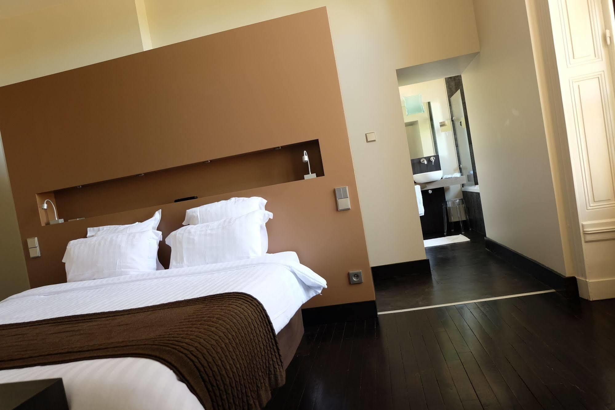 Chateau De Champlong Table Hotel **** Golf & Spa Villerest  Екстер'єр фото